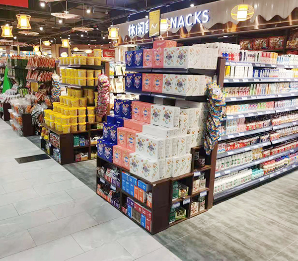 日喀則樂購超市開業